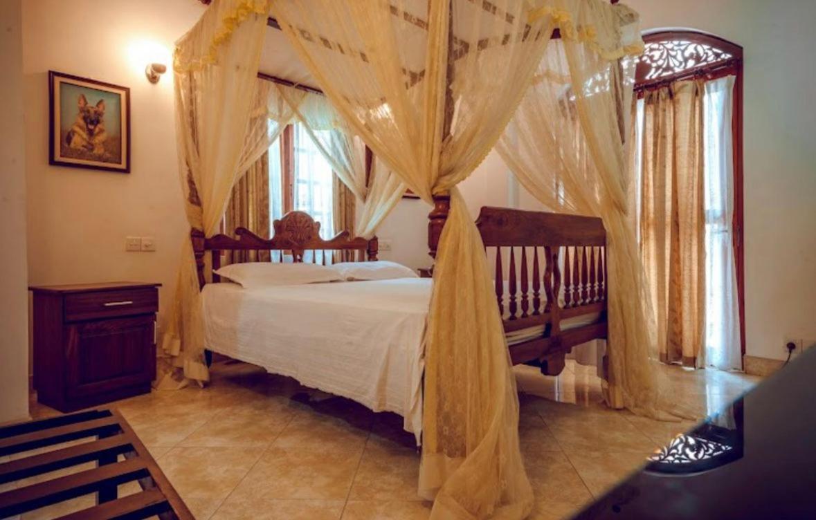 Village Inn Resort Negombo Bagian luar foto