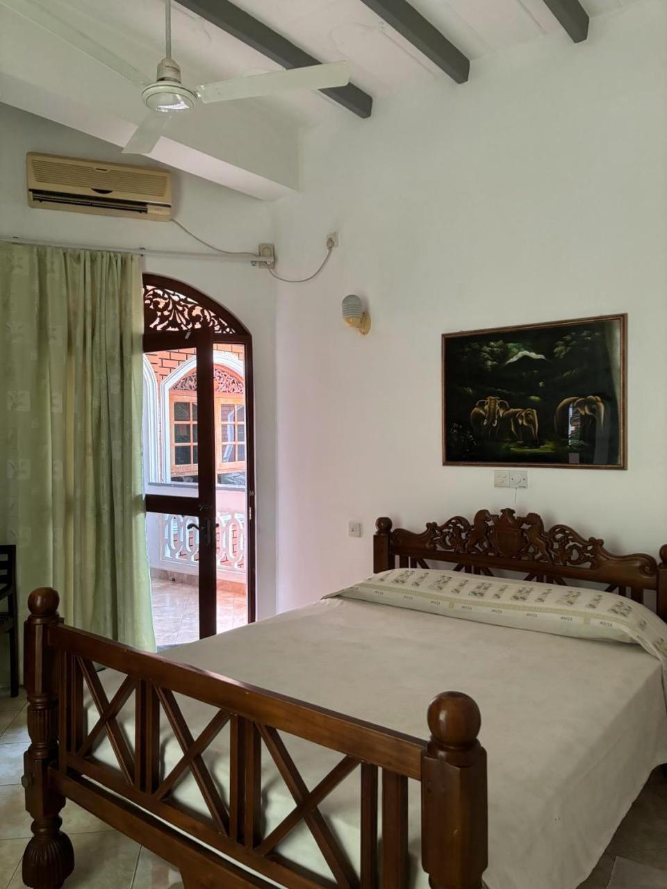 Village Inn Resort Negombo Bagian luar foto